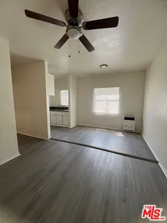 $1,495,000 | 211 East 55th Street, Los Angeles, CA 90011