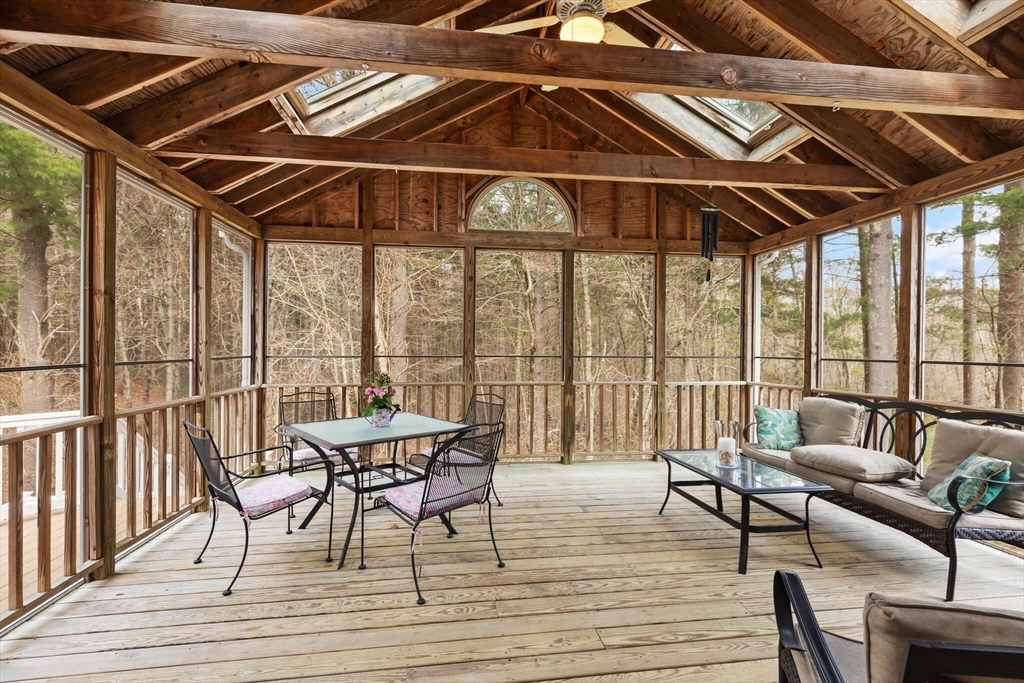 35 Meadowbrook Road Wrentham, MA 02093 - Photo 21 of 41