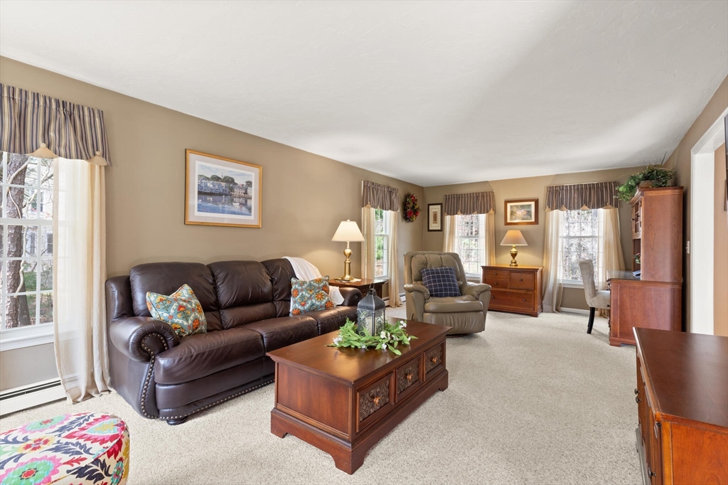 35 Meadowbrook Road Wrentham, MA 02093 - Photo 7 of 41