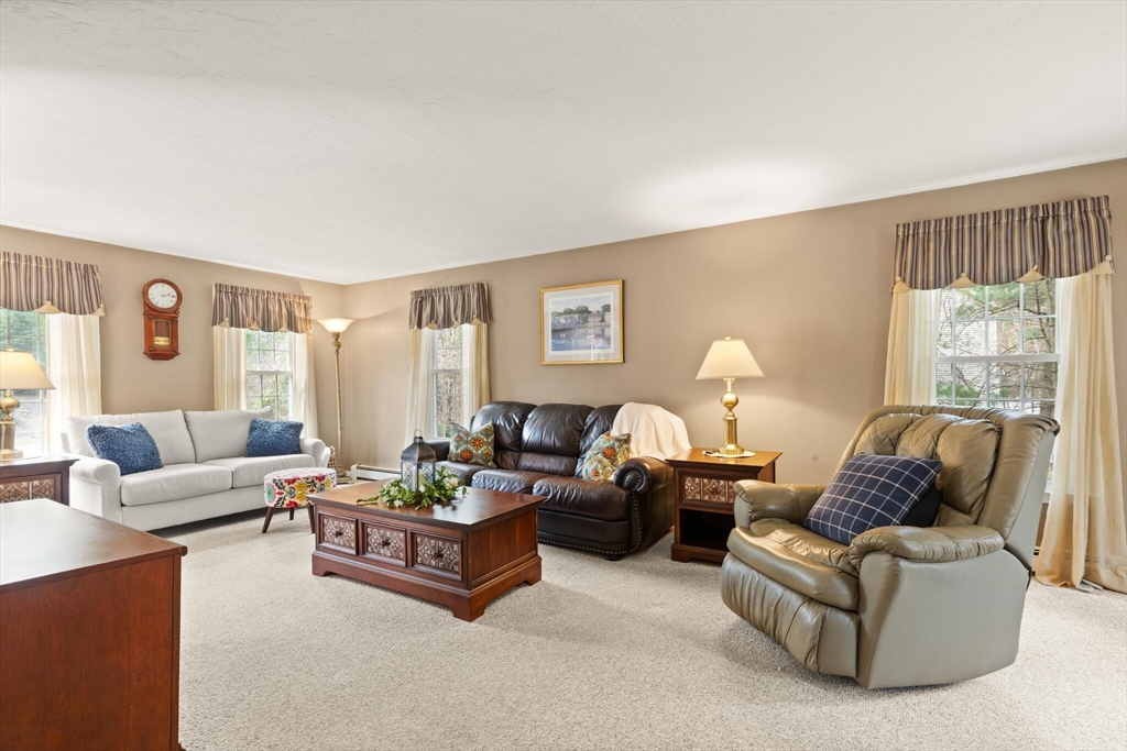 35 Meadowbrook Road Wrentham, MA 02093 - Photo 9 of 41