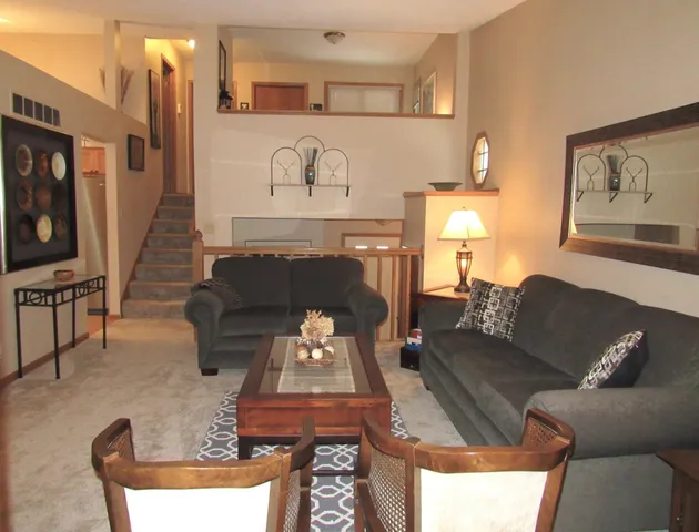 $350,000 | 15157 Patricia Court, Eden Prairie, MN 55346