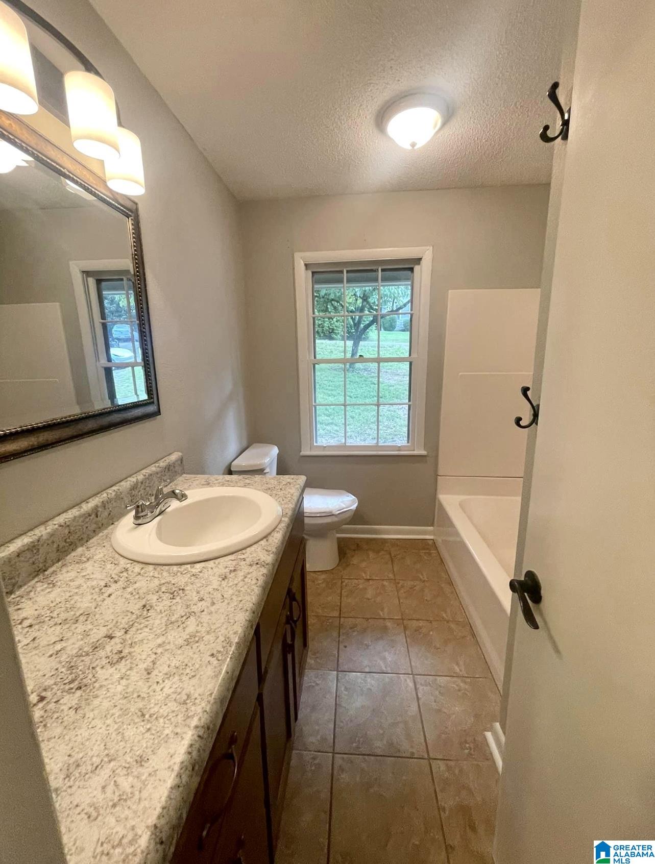 606 Self Court Oneonta, AL 35121 - Photo 8 of 14