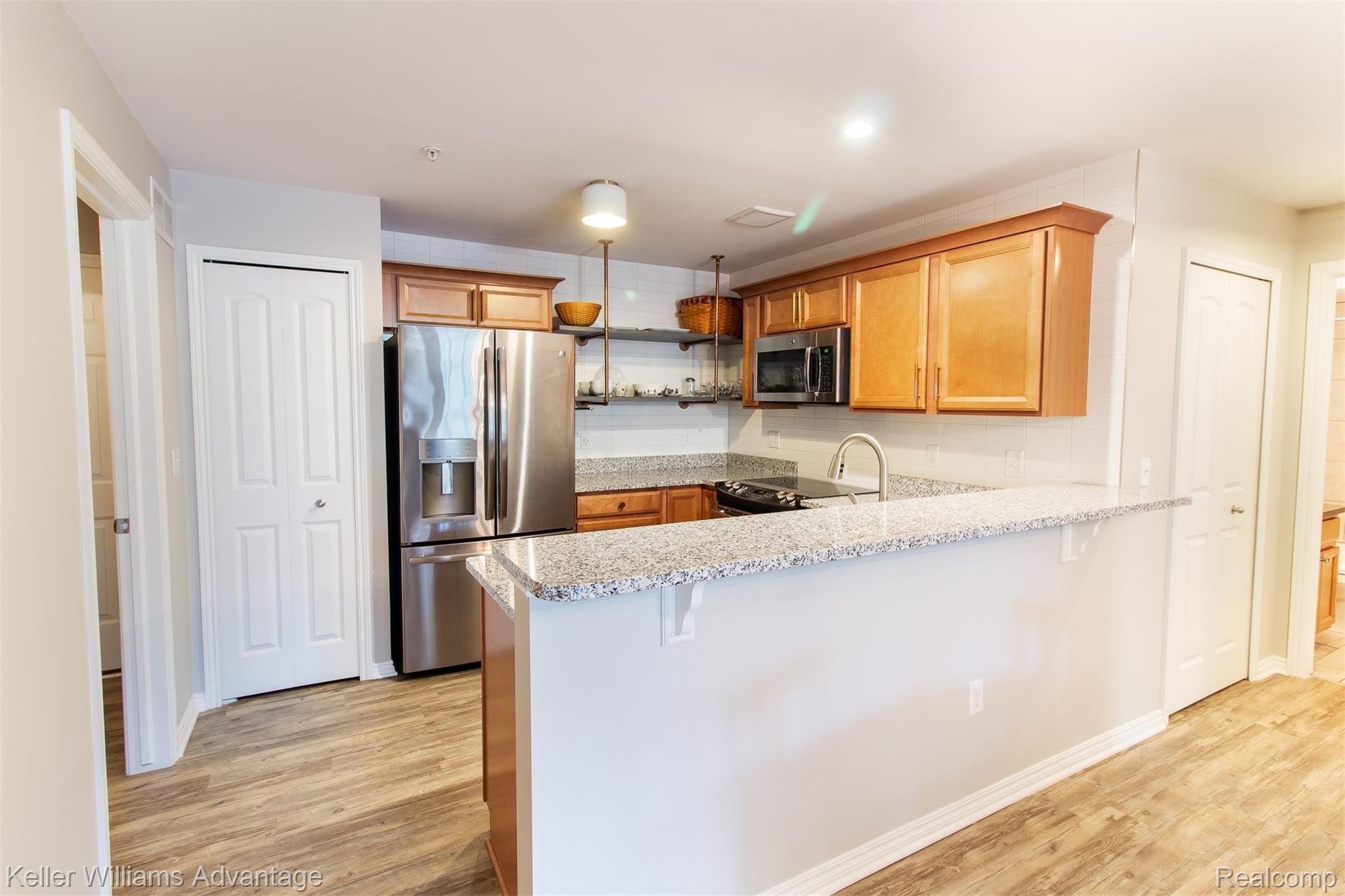 45746 South Stonewood Road Canton, MI 48187 - Photo 13 of 32 SStonewoodRd_45746_Kitchen_01.jpg