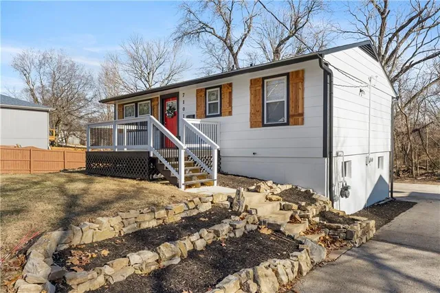 $242,500 | 7101 Willow Avenue, Raytown, MO 64133