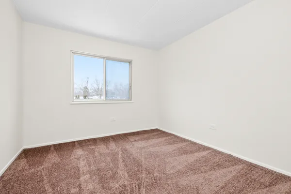 $99,900 | 3240 North Manor Drive, Unit 216, Lansing, IL 60438
