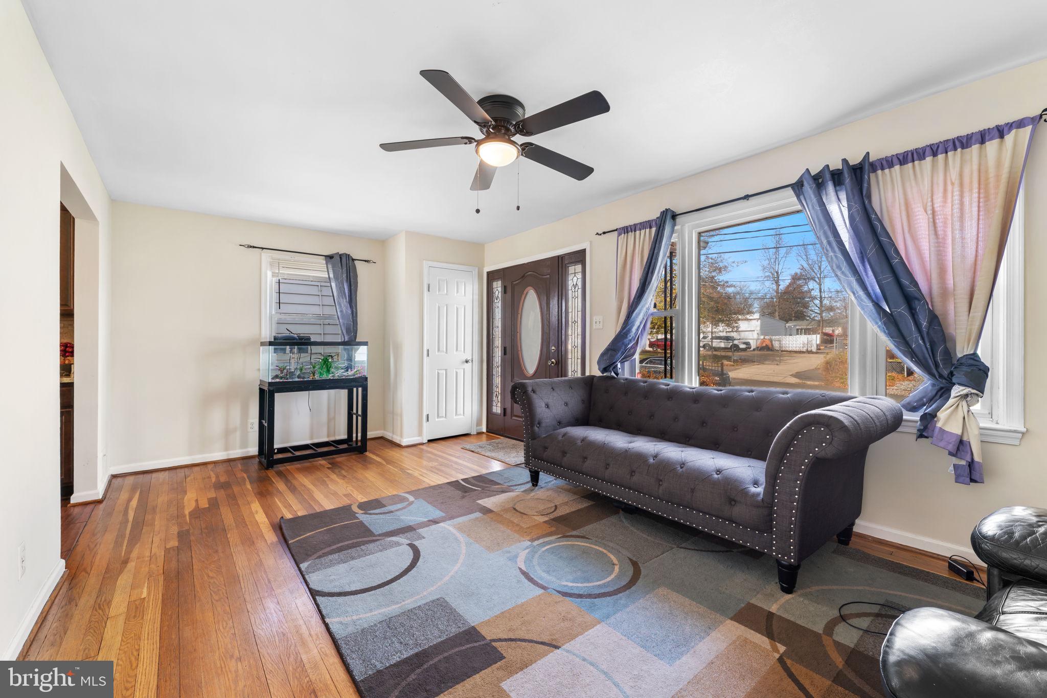 9207 4th Street Lanham, MD 20706 - Photo 5 of 37 Gallery Image 5