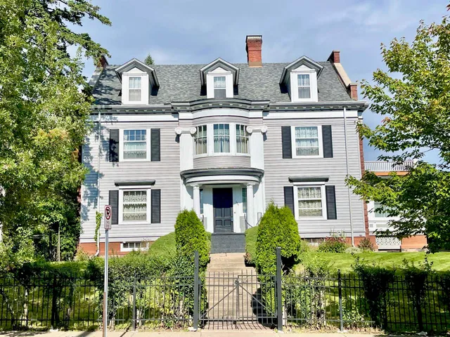 $749,900 | 124 North 24th Avenue East, Duluth, MN 55812