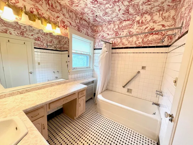 $749,900 | 124 North 24th Avenue East, Duluth, MN 55812