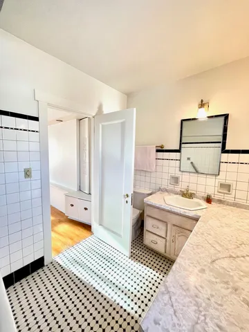 $749,900 | 124 North 24th Avenue East, Duluth, MN 55812