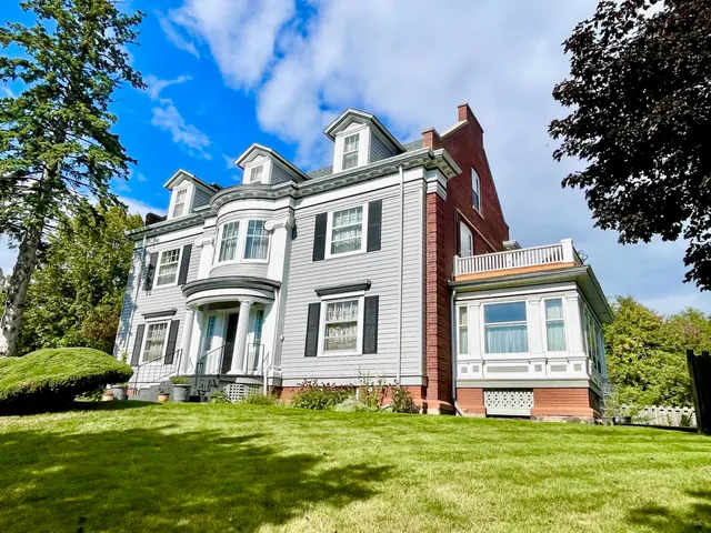 $749,900 | 124 North 24th Avenue East, Duluth, MN 55812