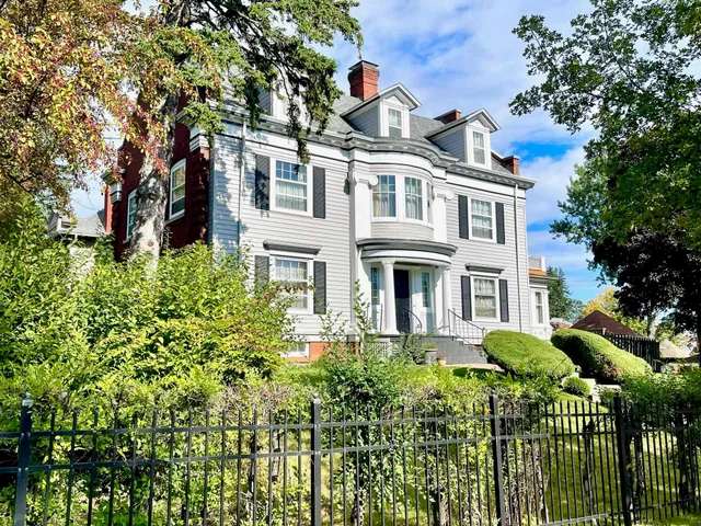 $749,900 | 124 North 24th Avenue East, Duluth, MN 55812