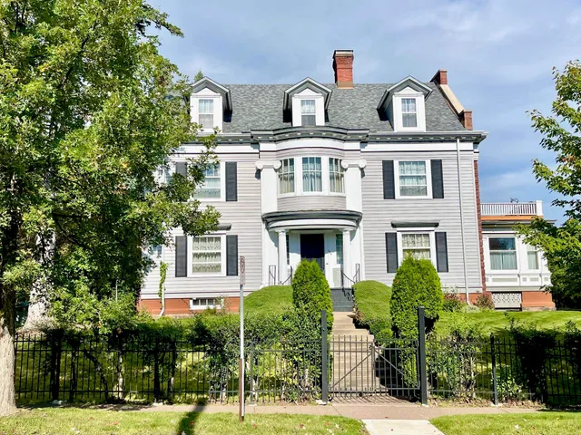 $749,900 | 124 North 24th Avenue East, Duluth, MN 55812