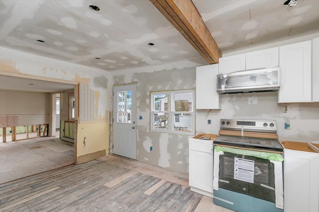 12 Shore Road Merrimac, MA 01860 - Photo 10 of 33