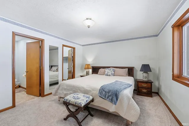 $234,900 | 2105 Oakwood Drive, Warsaw, IN 46580