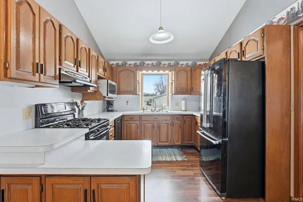 $230,000 | 2105 Oakwood Drive, Warsaw, IN 46580