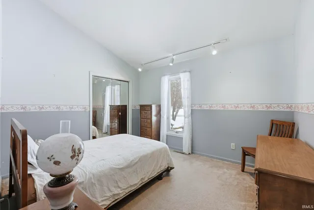 $234,900 | 2105 Oakwood Drive, Warsaw, IN 46580