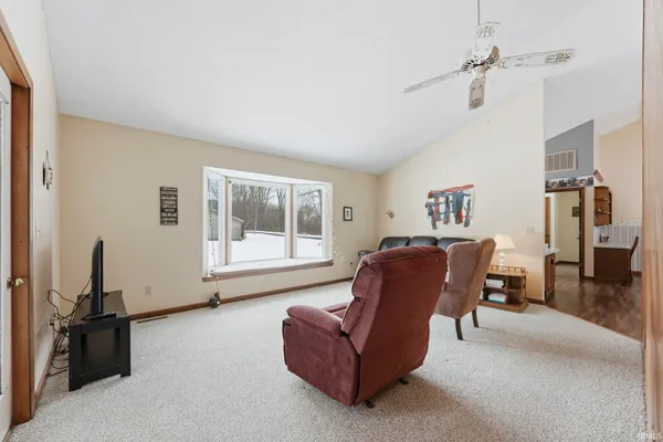 $230,000 | 2105 Oakwood Drive, Warsaw, IN 46580