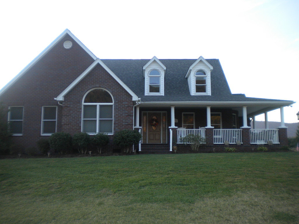 3824 Rte 3004 Roanoke, VA 24012 - Photo 13 of 62 front