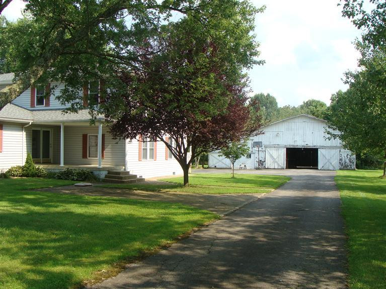 1455 Sharkey Road Morehead, KY 40351 - Photo 2 of 24 FRONT AND SIDE OF HOUSE WITH BARN