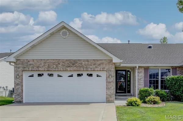 $325,000 | 1134 Villa Flora Drive, Unit 44A, O'Fallon, MO 63366
