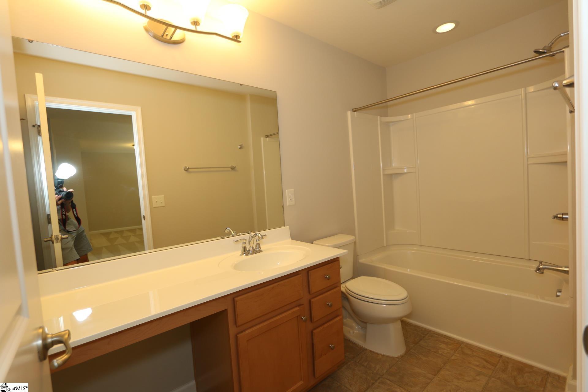 18 Fairchild Way Greenville, SC 29607 - Photo 13 of 19 Gallery Image 13