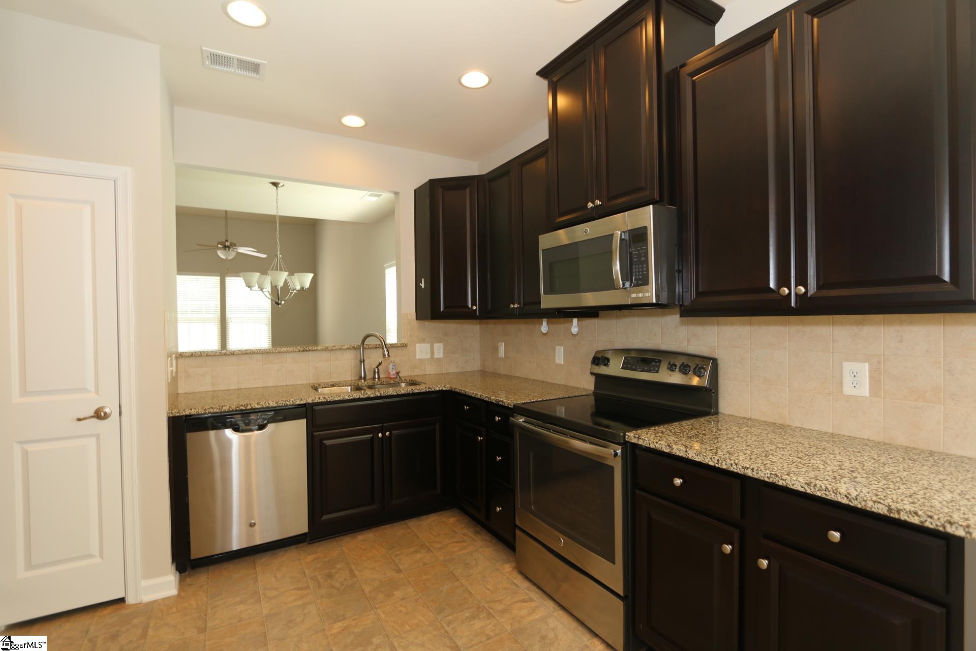 18 Fairchild Way Greenville, SC 29607 - Photo 2 of 19 Gallery Image 2