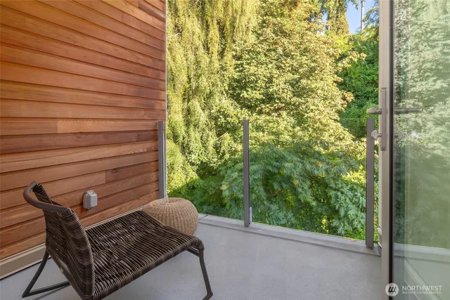 $3,499,000 | 1250 Alki Avenue Southwest, Unit PHA, Seattle, WA 98116