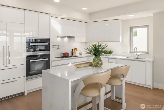 $3,499,000 | 1250 Alki Avenue Southwest, Unit PHA, Seattle, WA 98116