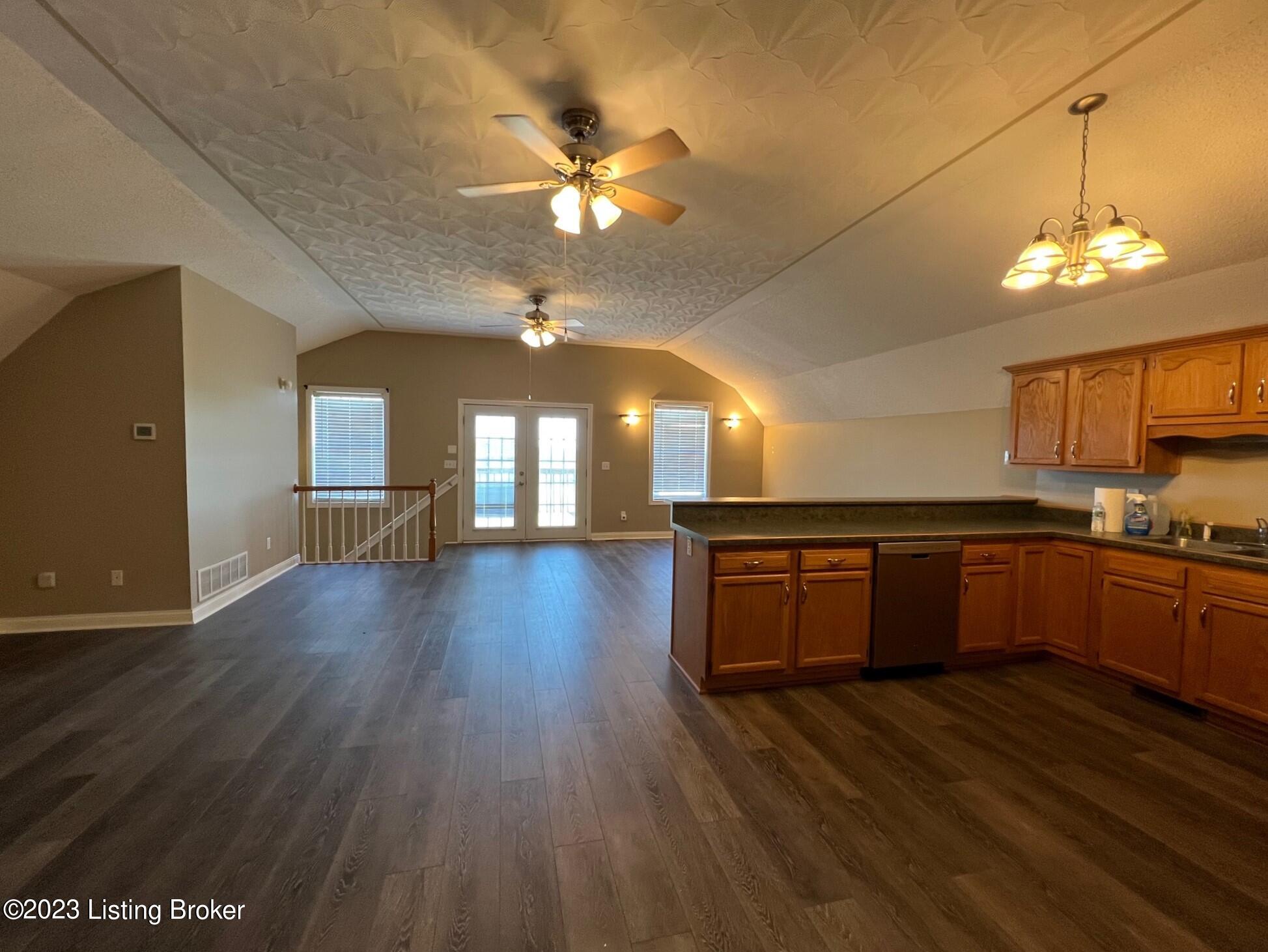 1476 Irish Ridge Road Bloomfield, KY 40008 - Photo 47 of 60 1476 apart kitch liv