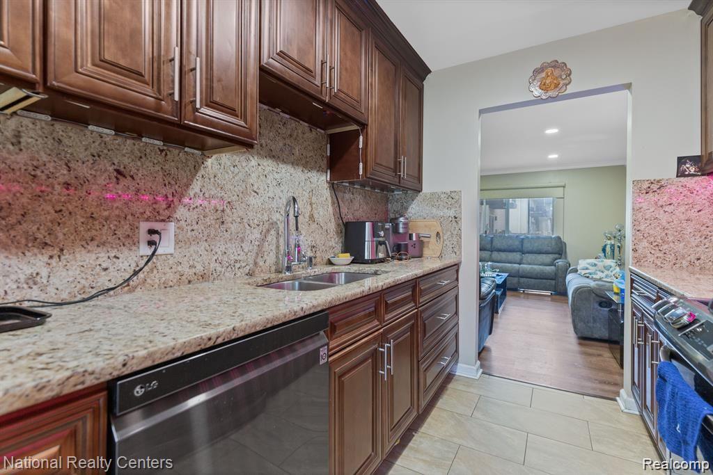 4464 15 Mile Road, Unit 102 Sterling Heights, MI 48310 - Photo 4 of 15 Gallery Image 4