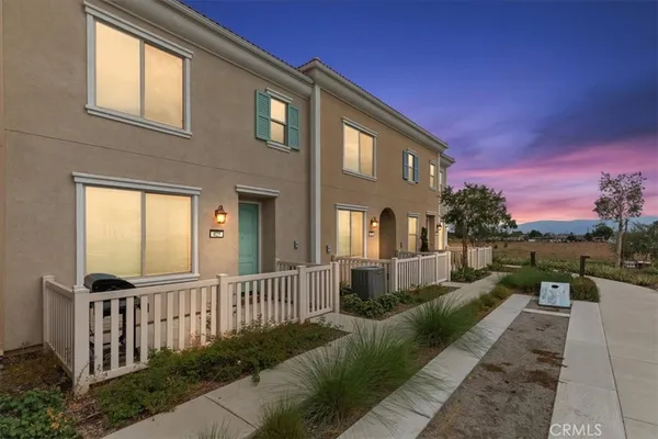 $479,900 | 425 North Beechwood Avenue, Rialto, CA 92376