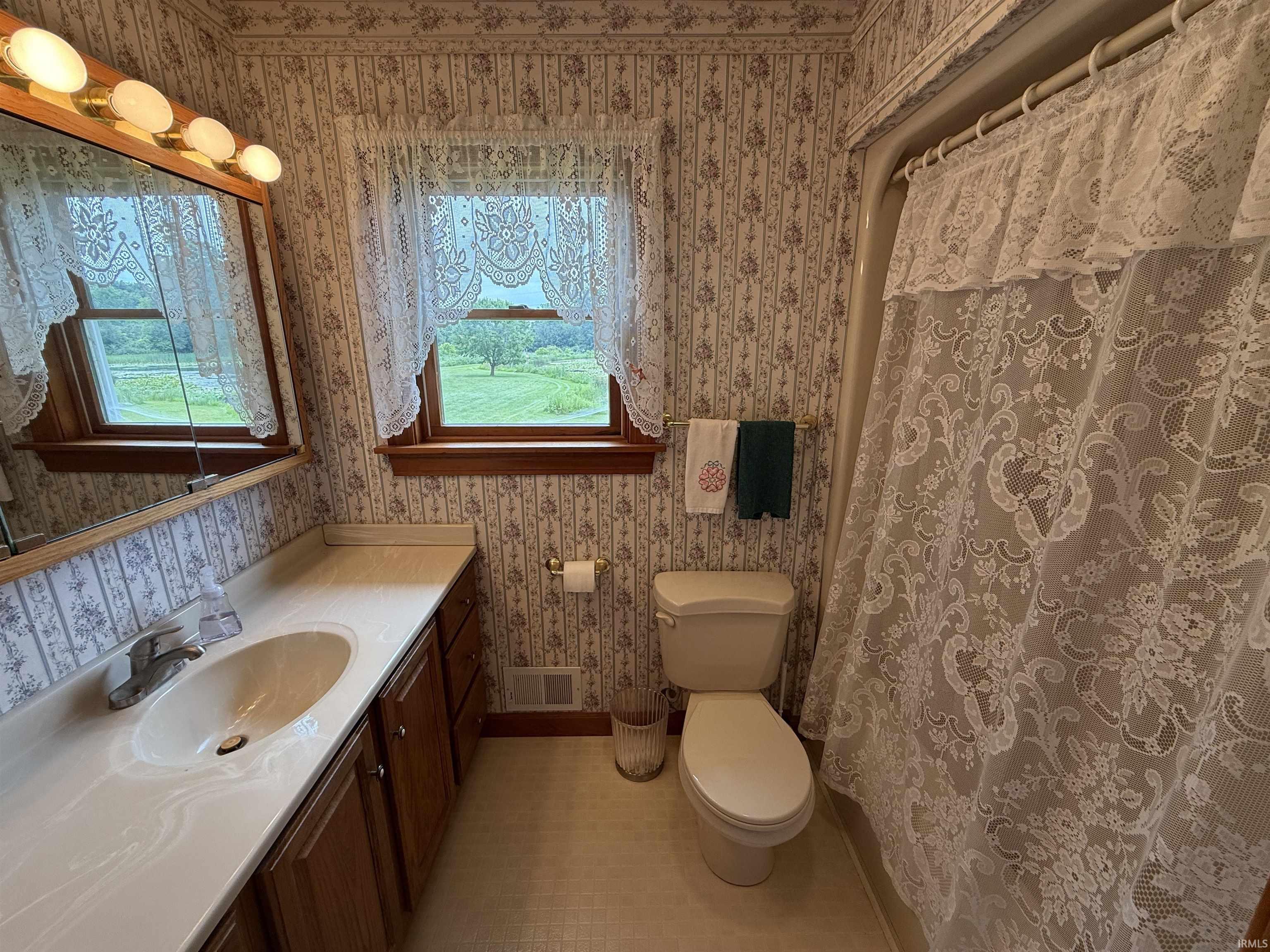 18568 6th Road, Unit 2 Plymouth, IN 46563 - Photo 20 of 40 Gallery Image 20