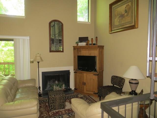 9022 South Pointe Ridge Lane, Unit 12 Bloomington, IN 47401 - Photo 5 of 18