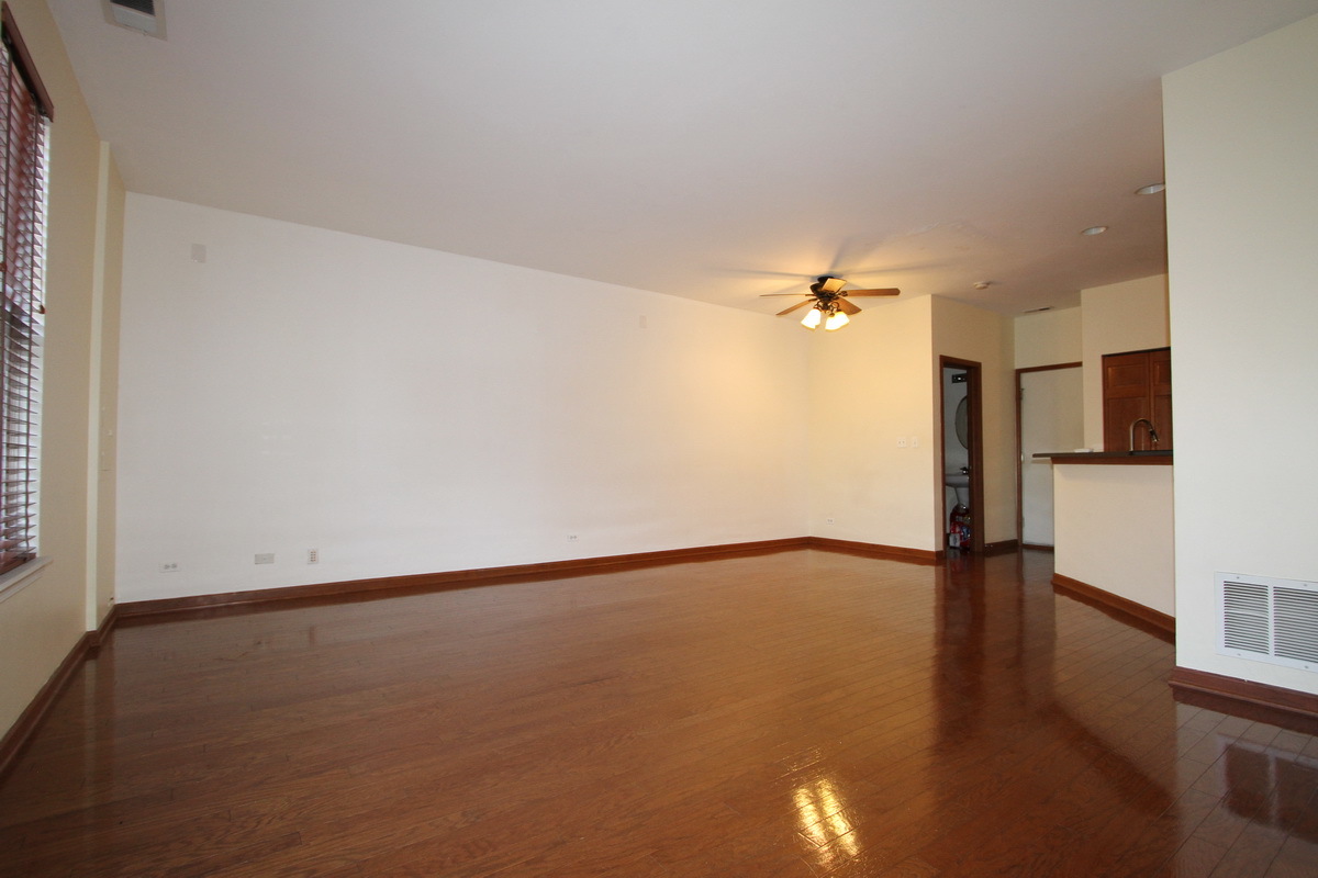 228 Springbrook Trail South Oswego, IL 60543 - Photo 3 of 14