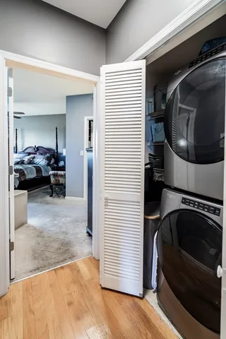 a view of living room washer and dryer