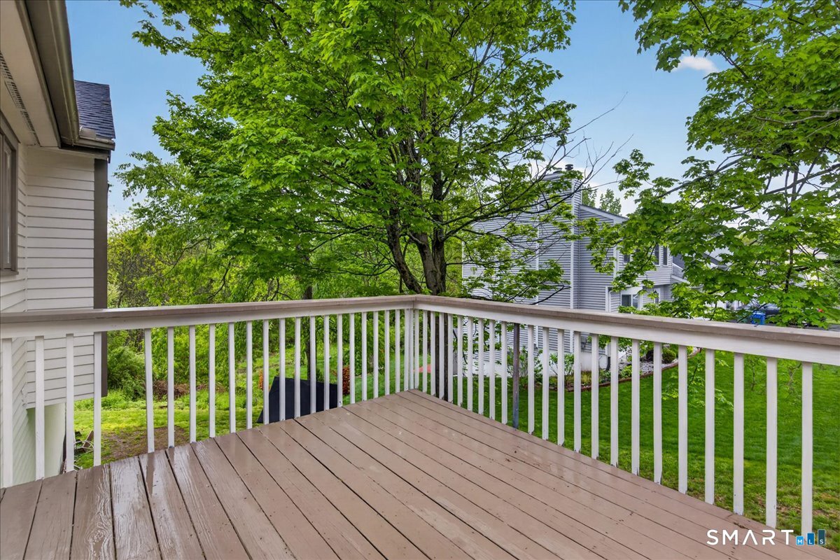 492 Long Hill Road Middletown, CT 06457 - Photo 37 of 40