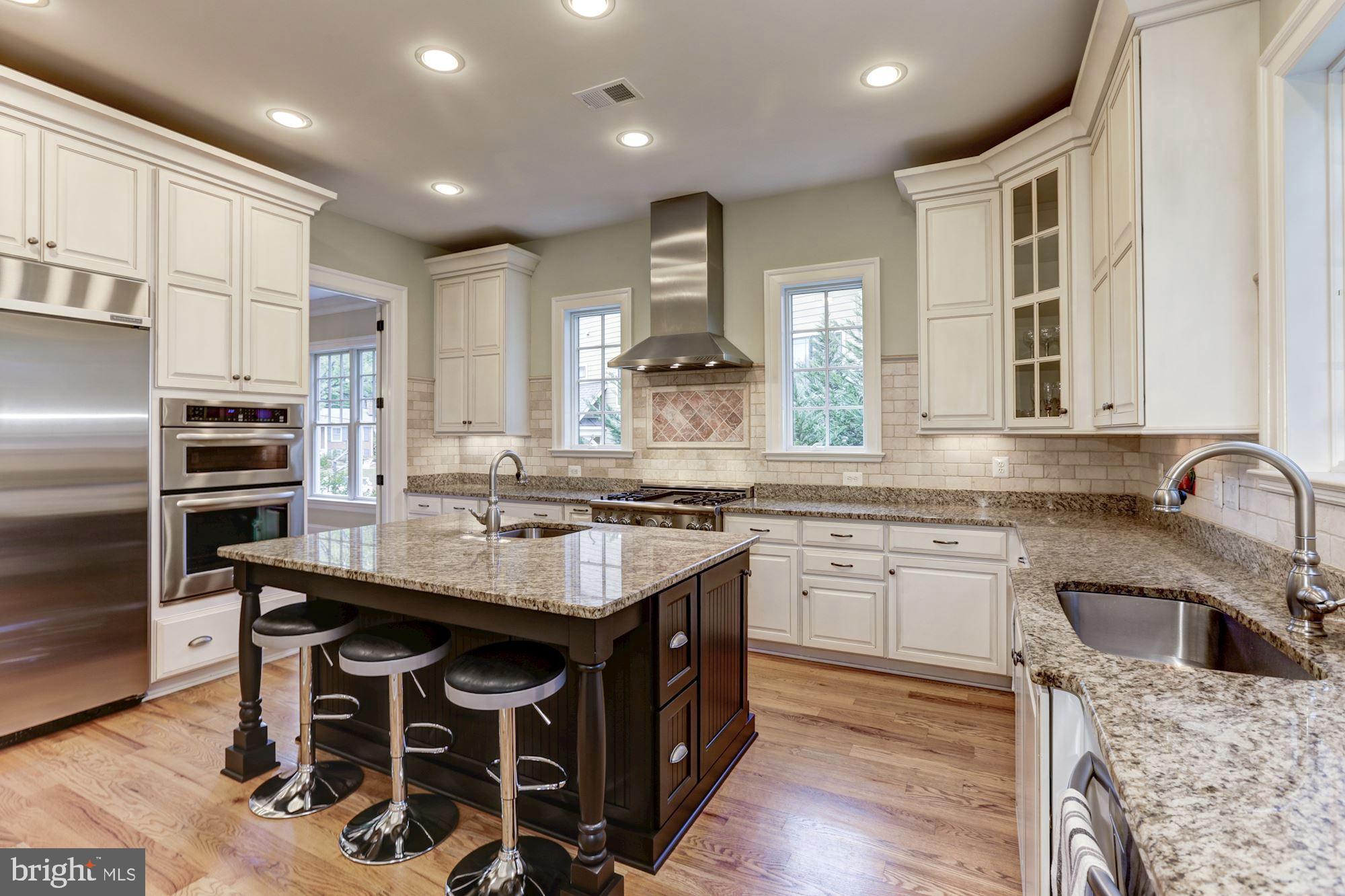 1905 MacArthur Drive McLean, VA 22101 - Photo 13 of 53