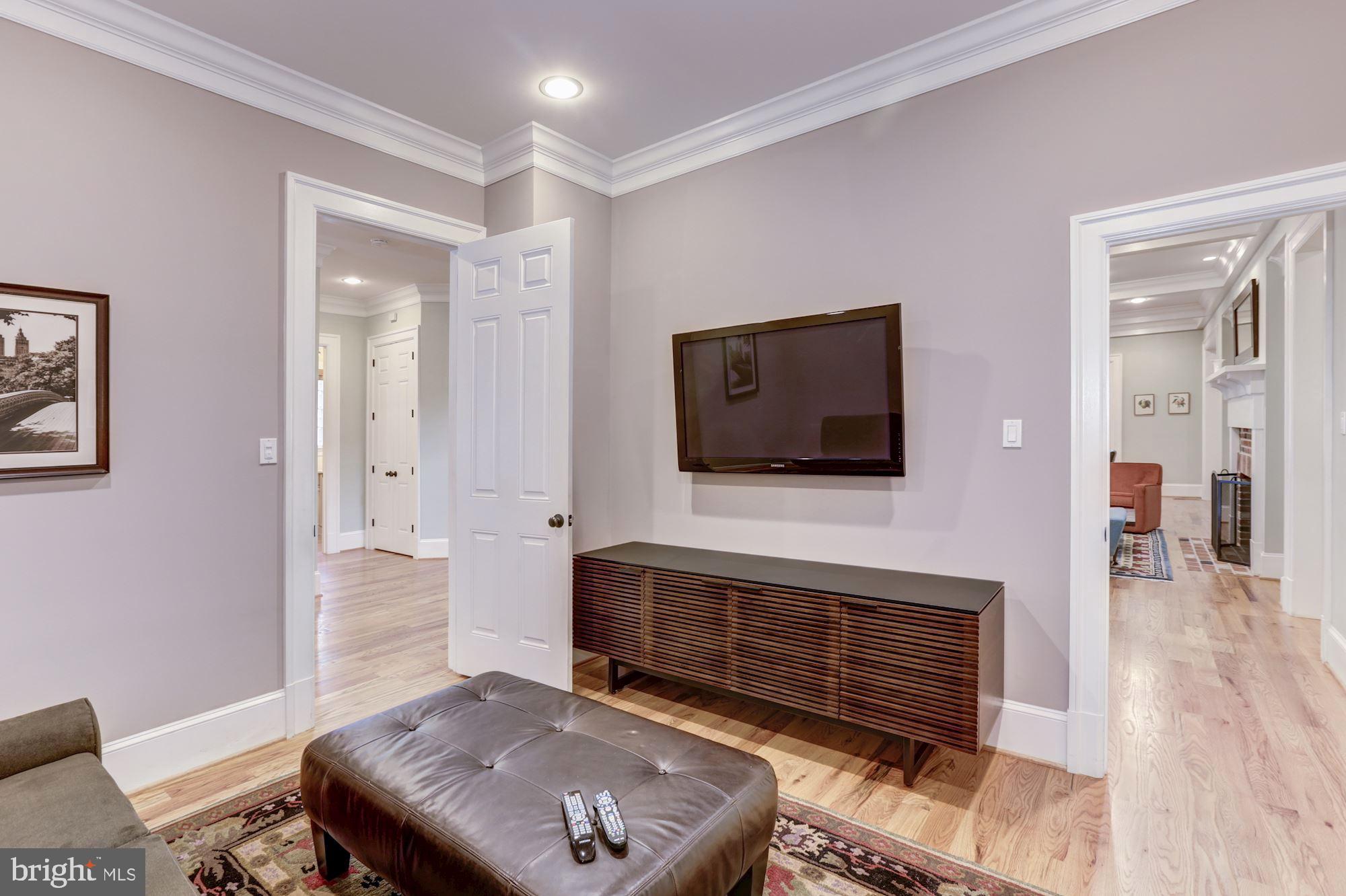 1905 MacArthur Drive McLean, VA 22101 - Photo 18 of 53