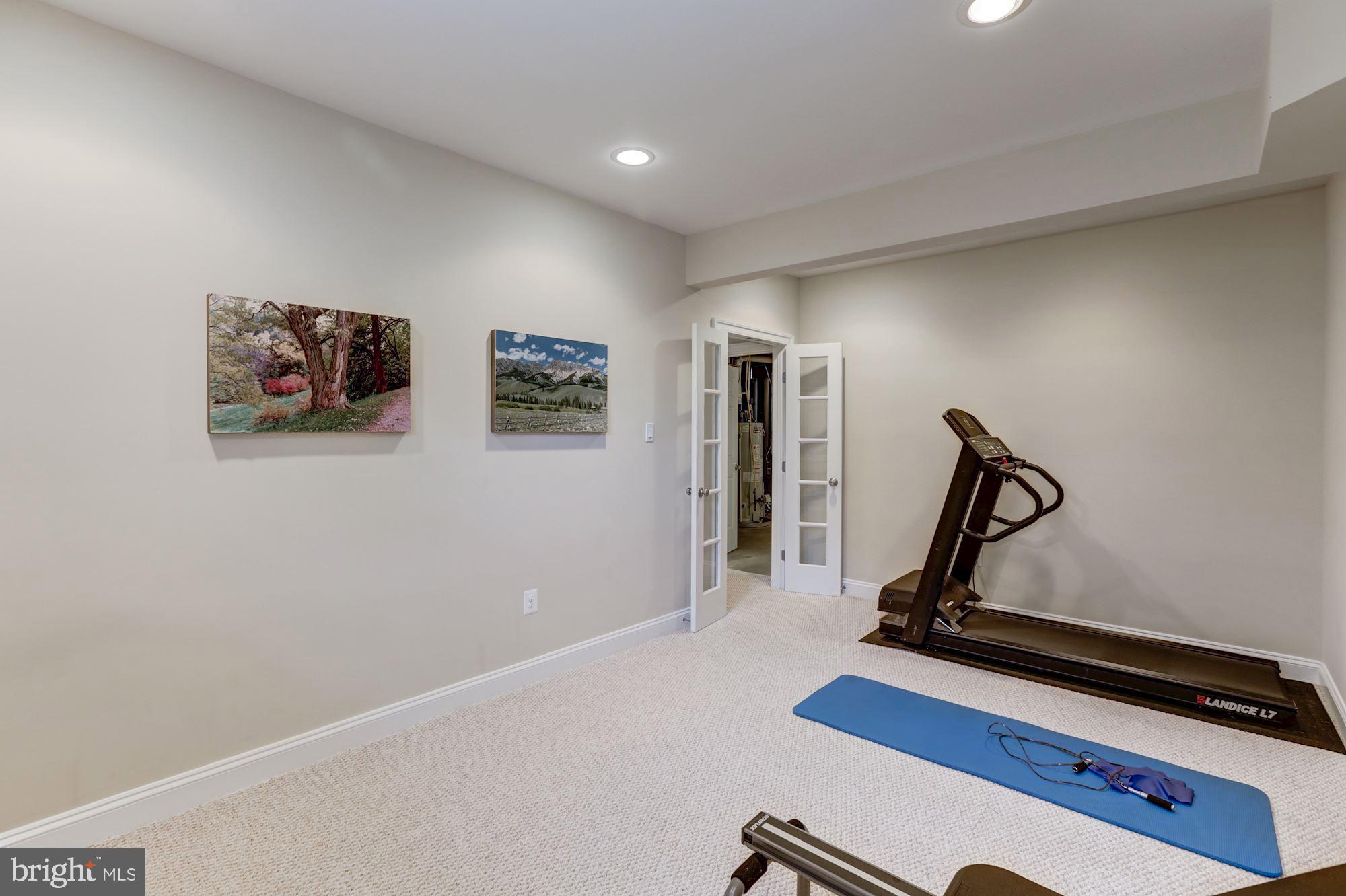 1905 MacArthur Drive McLean, VA 22101 - Photo 36 of 53