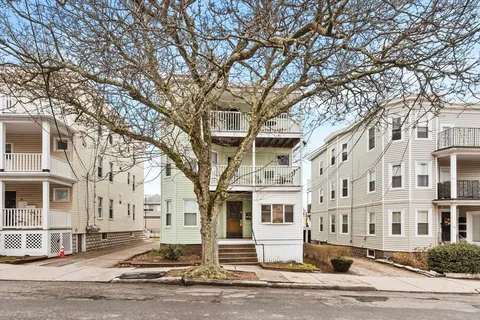 $1,949,900 | 90 Conwell Avenue, Somerville, MA 02144