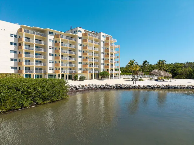 $999,988 | 200 Wrenn Street, Unit 701, Tavernier, FL 33070