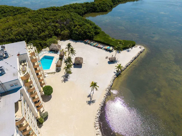 $999,988 | 200 Wrenn Street, Unit 701, Tavernier, FL 33070