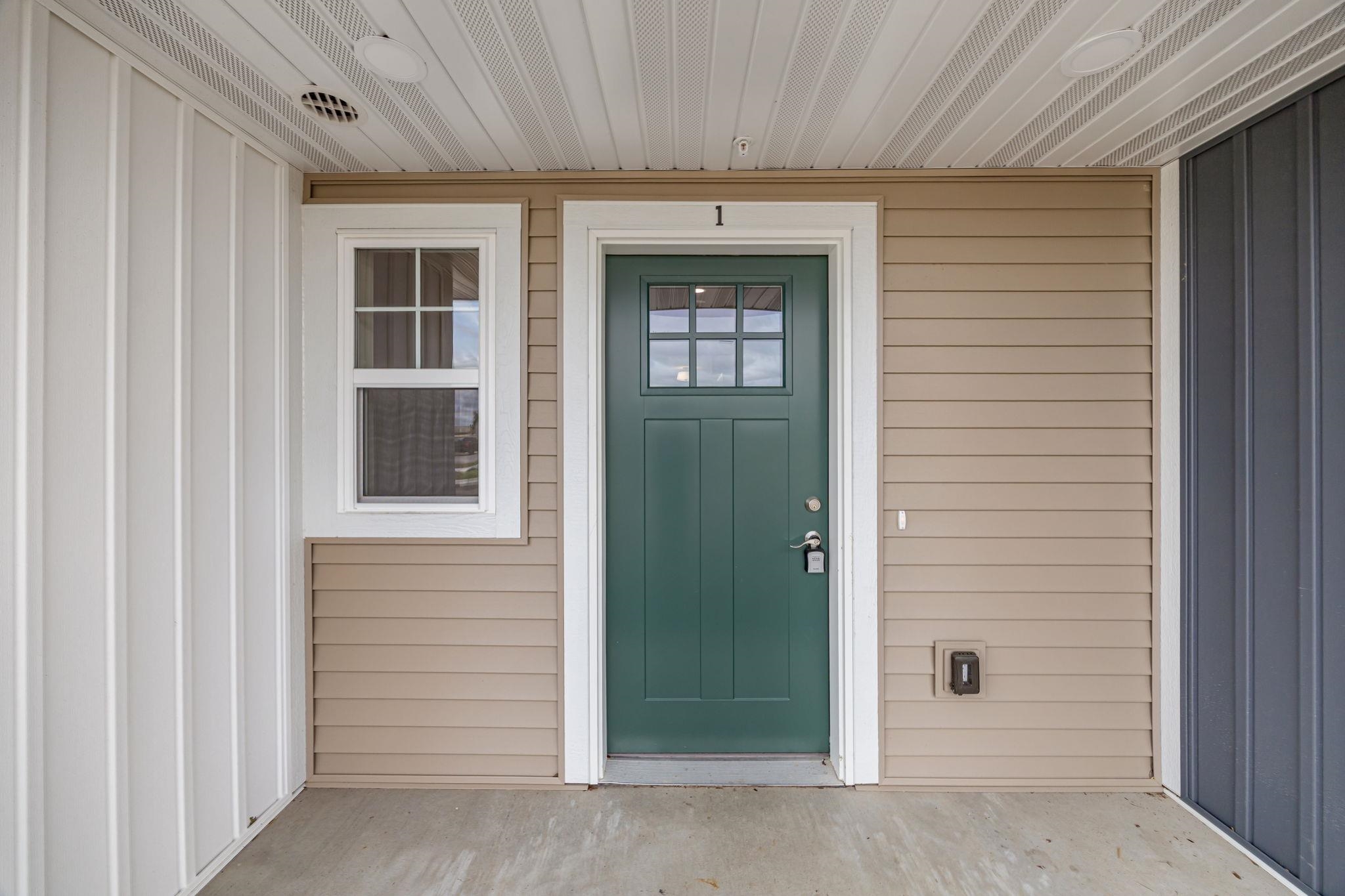 1364 Marigold Fort, Unit 1 Fort Atkinson, WI 53538 - Photo 4 of 65