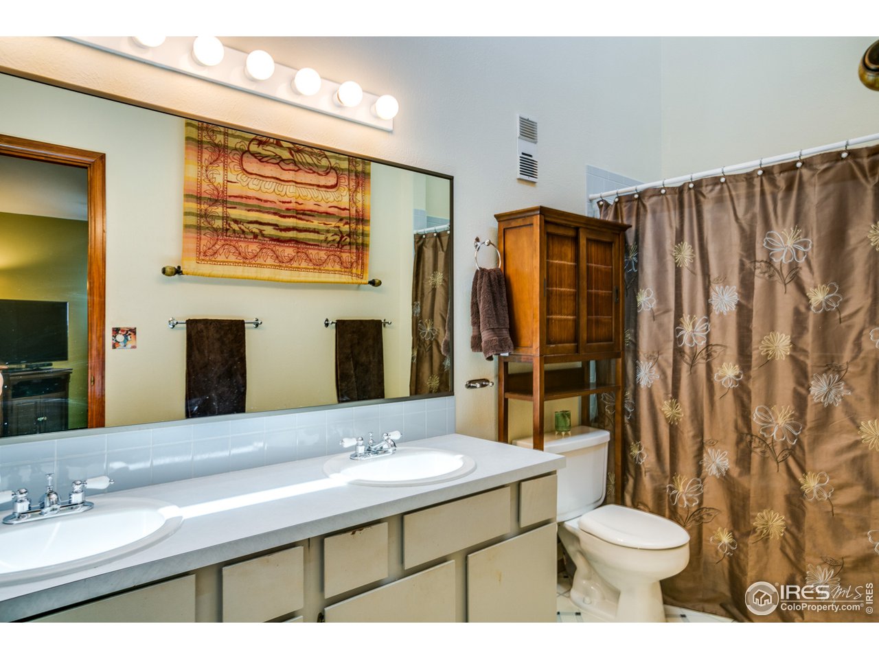 1749 Alpine Avenue, Unit 10 Boulder, CO 80304 - Photo 14 of 20 Primary bathroom