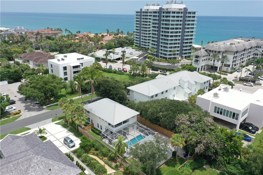 856 Cypress Road Vero Beach, FL 32963 - Photo 4 of 32 Gallery Image 4