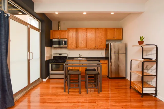 $1,695 | 1450 West Blackhawk Street, Unit 2, Chicago, IL 60642