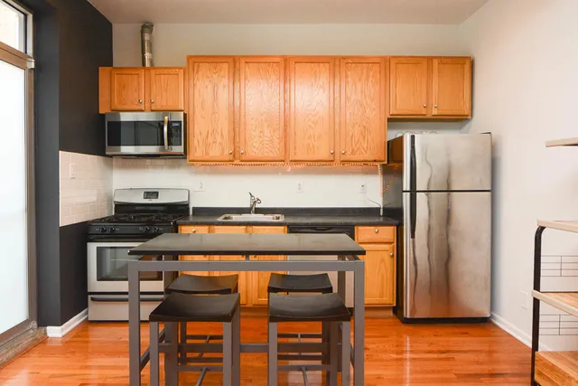 $1,695 | 1450 West Blackhawk Street, Unit 2, Chicago, IL 60642