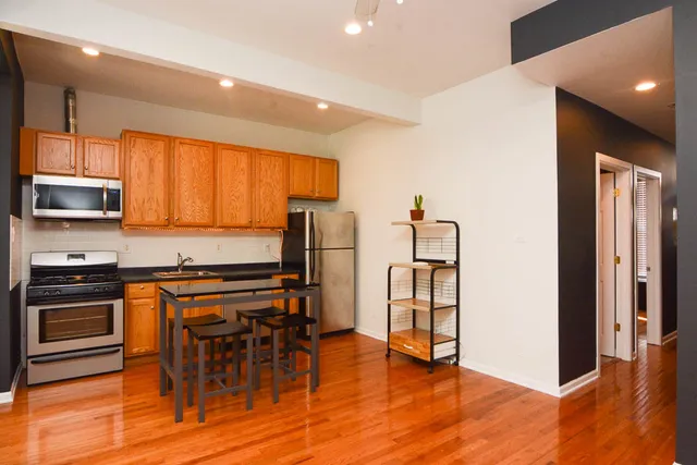 $1,695 | 1450 West Blackhawk Street, Unit 2, Chicago, IL 60642