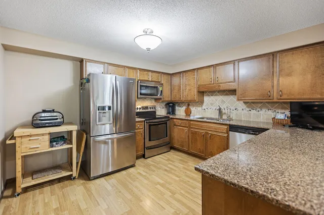 $345,000 | 5100 France Avenue South, Unit 105, Edina, MN 55410