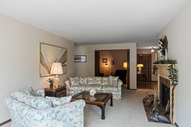 $345,000 | 5100 France Avenue South, Unit 105, Edina, MN 55410